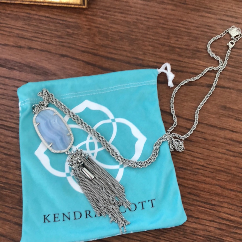 Kendra Scott necklace